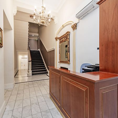 Queensgate Court Лондон Екстериор снимка