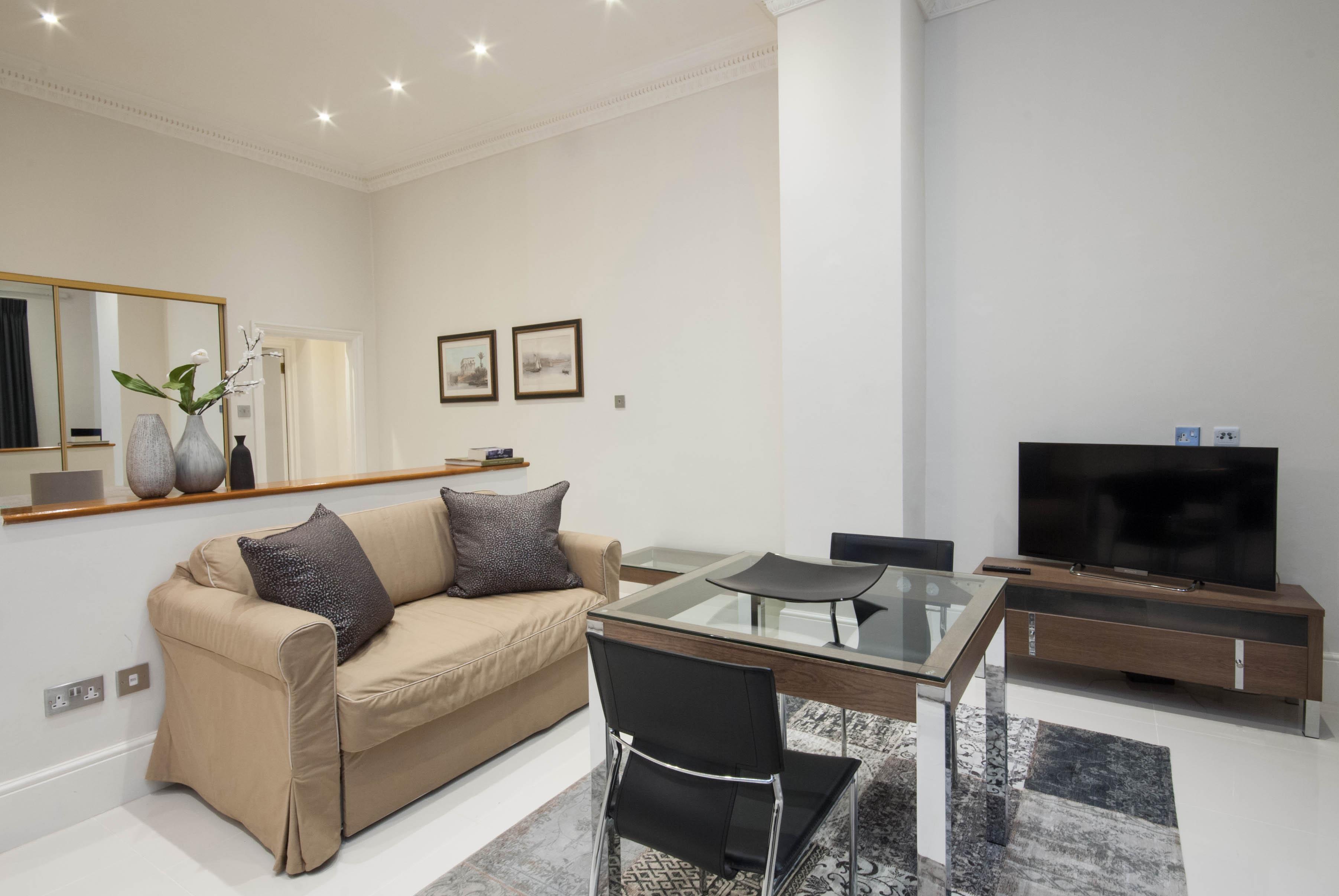 Queensgate Court Лондон Екстериор снимка