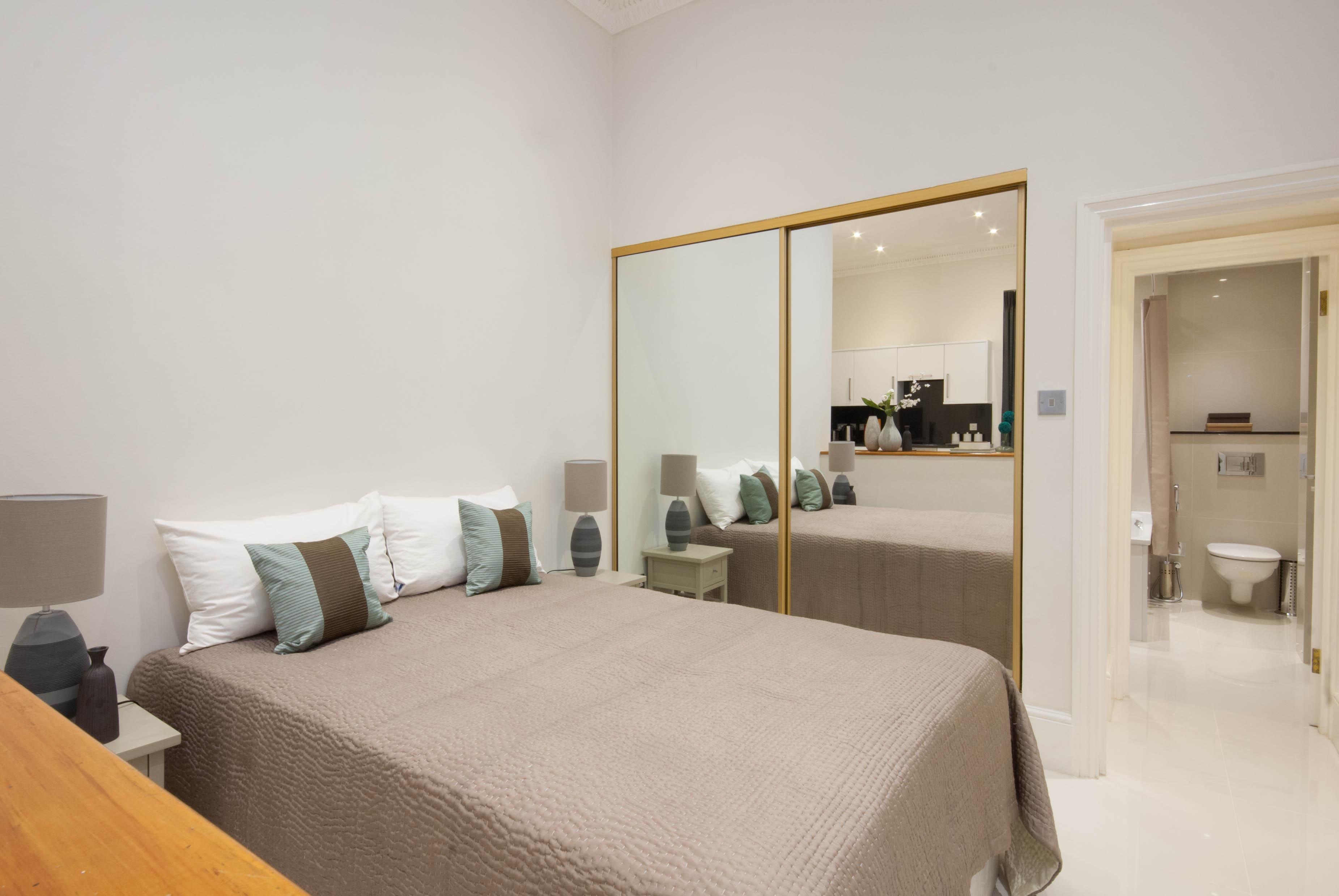 Queensgate Court Лондон Екстериор снимка