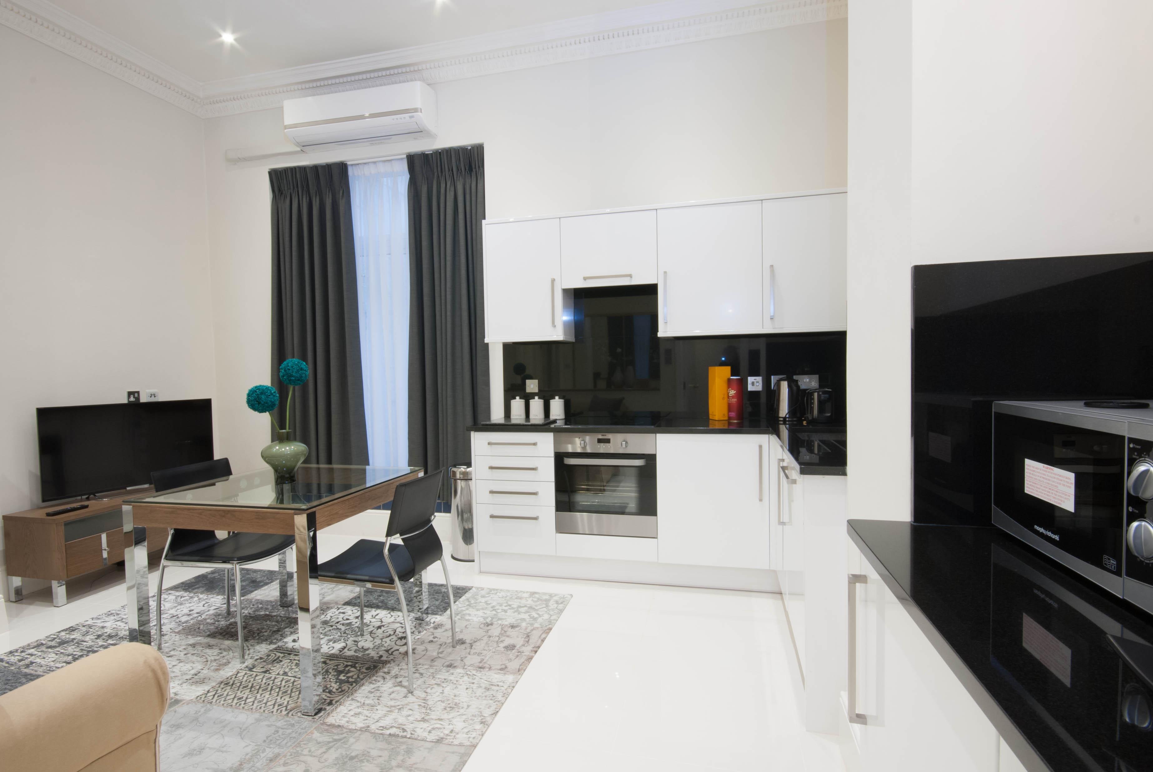 Queensgate Court Лондон Екстериор снимка