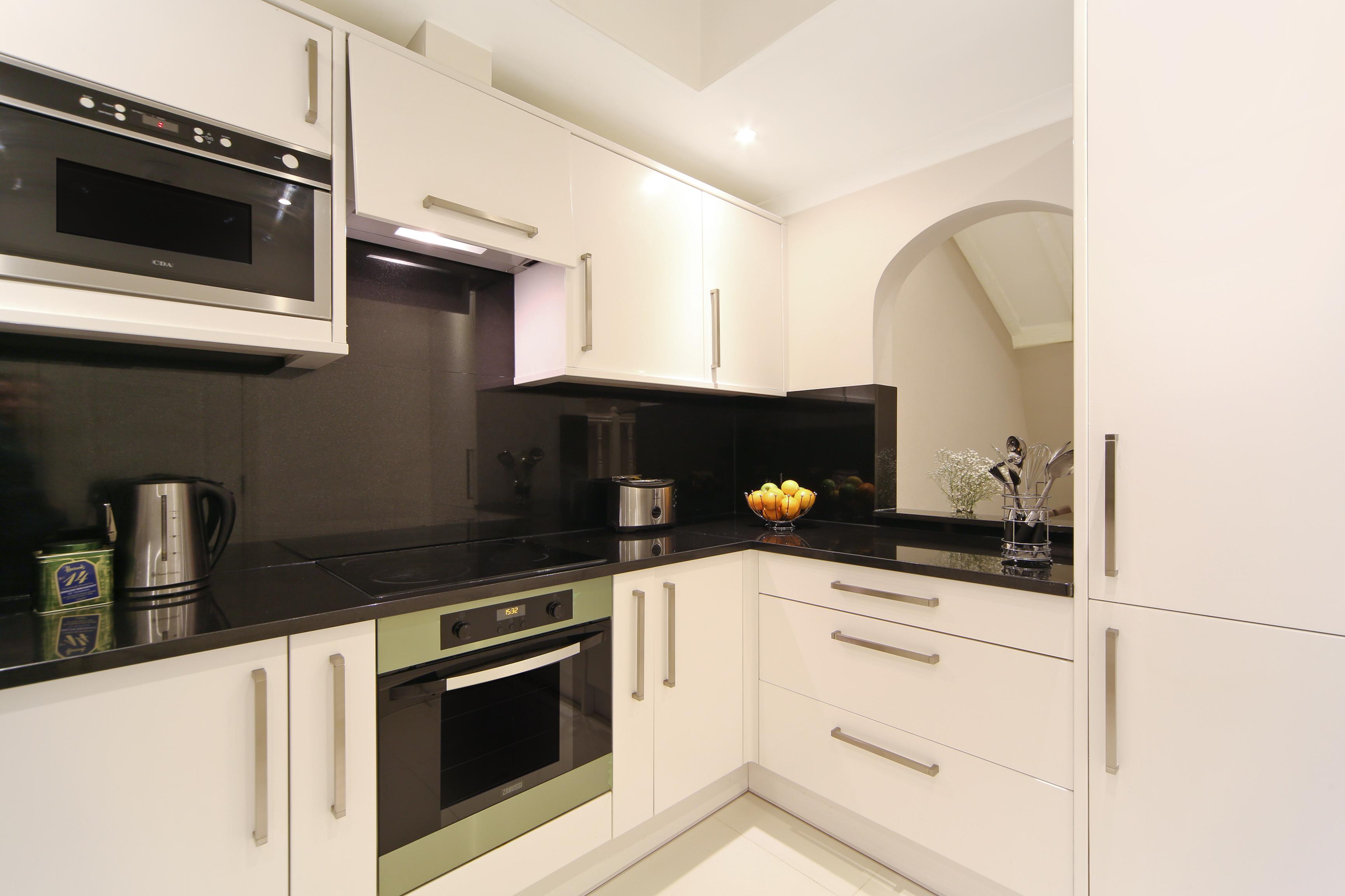 Queensgate Court Лондон Екстериор снимка